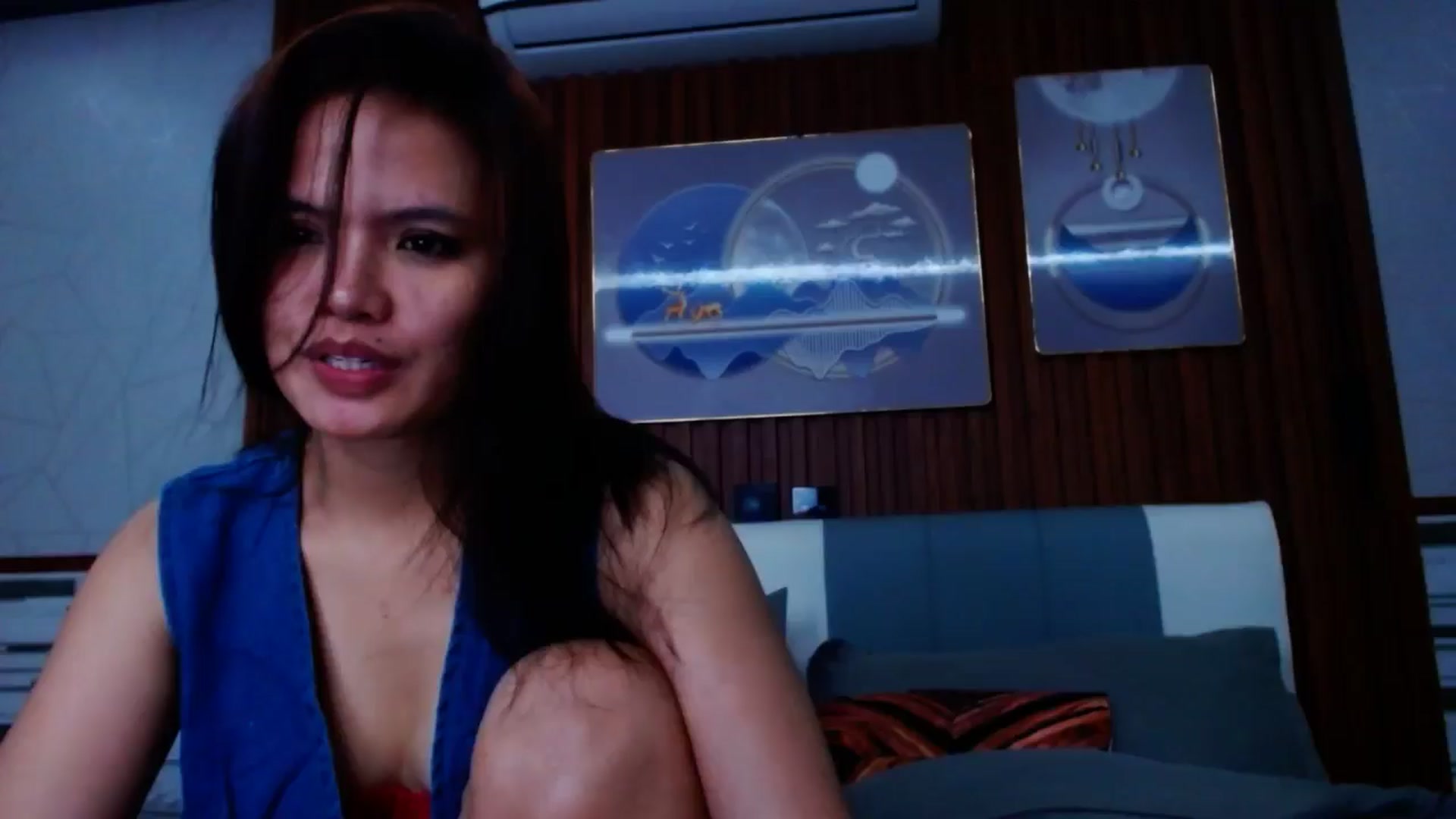 Gallery image thumbnail from SweetOne_4u's myfreecams stream on, 11/22/2024, 24:37 image 14 of 20