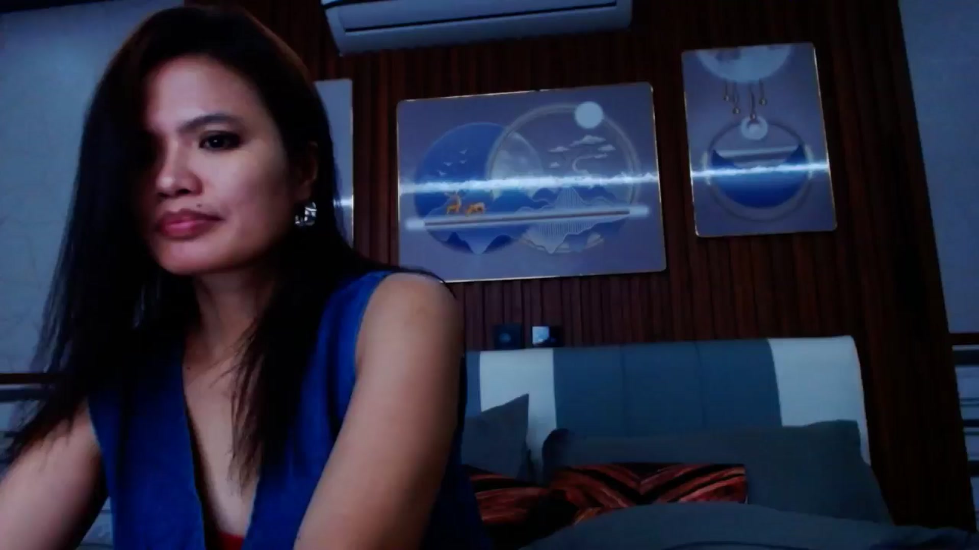 Gallery image thumbnail from SweetOne_4u's myfreecams stream on, 11/22/2024, 24:37 image 16 of 20