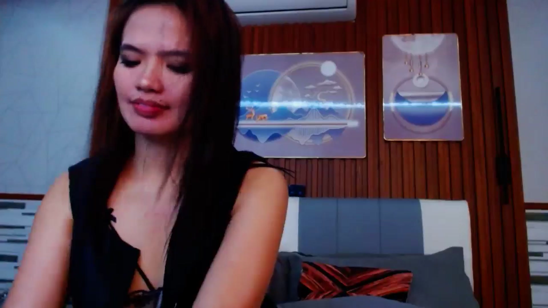 Gallery image thumbnail from SweetOne_4u's myfreecams stream on, 11/23/2024, 24:00 image 12 of 20