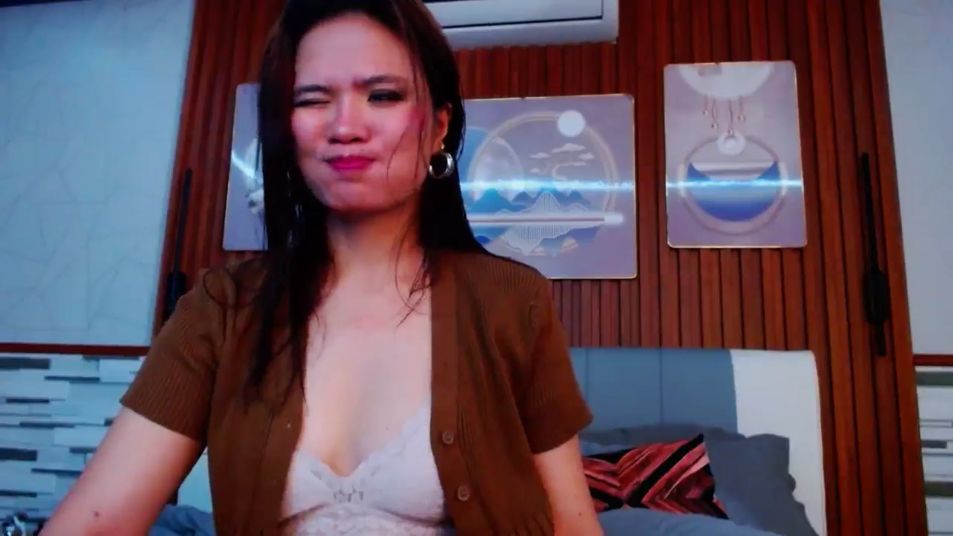 Gallery image thumbnail from SweetOne_4u's myfreecams stream on, 11/24/2024, 24:01 image 7 of 20