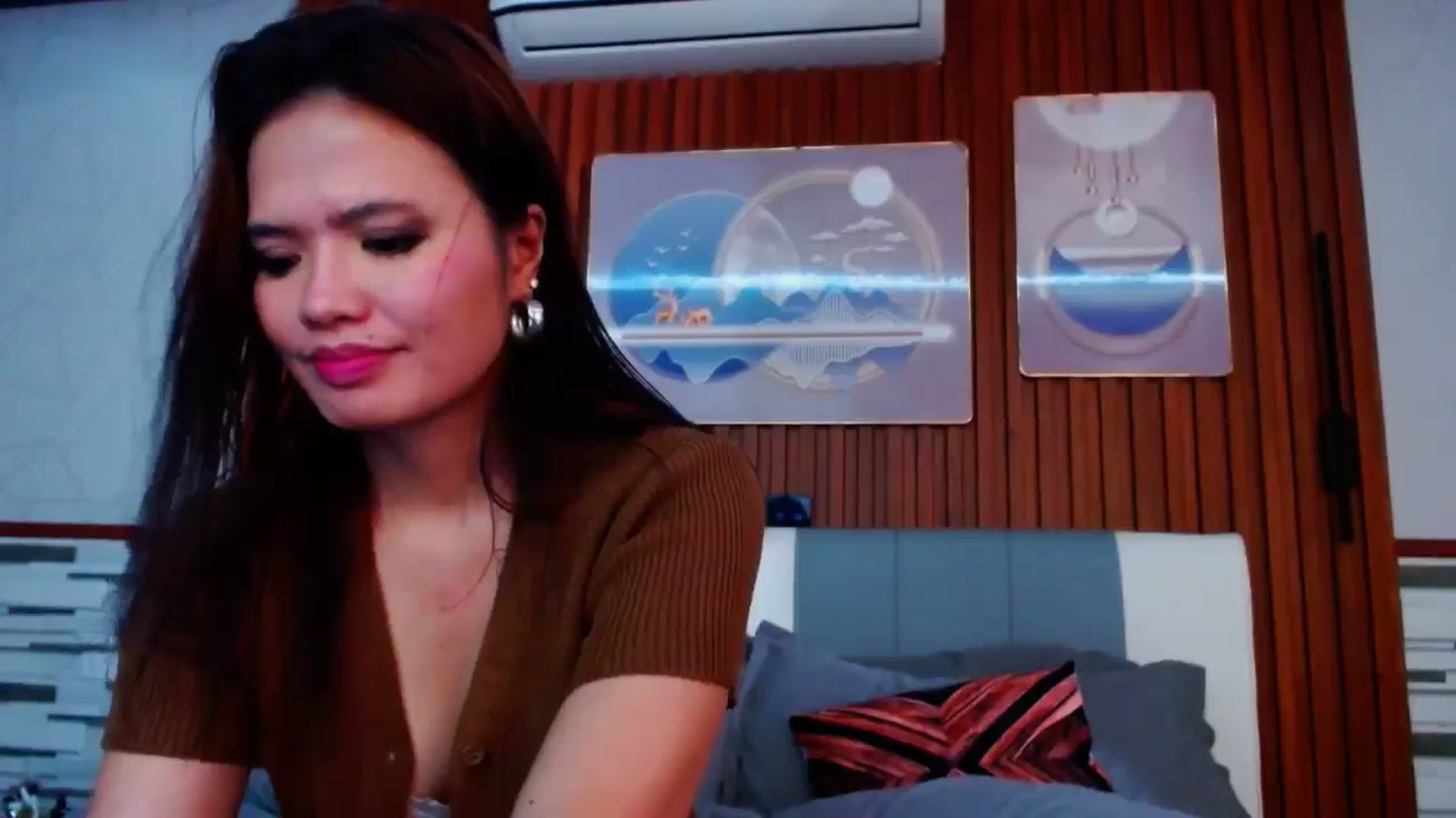 Gallery image thumbnail from SweetOne_4u's myfreecams stream on, 11/24/2024, 24:01 image 9 of 20
