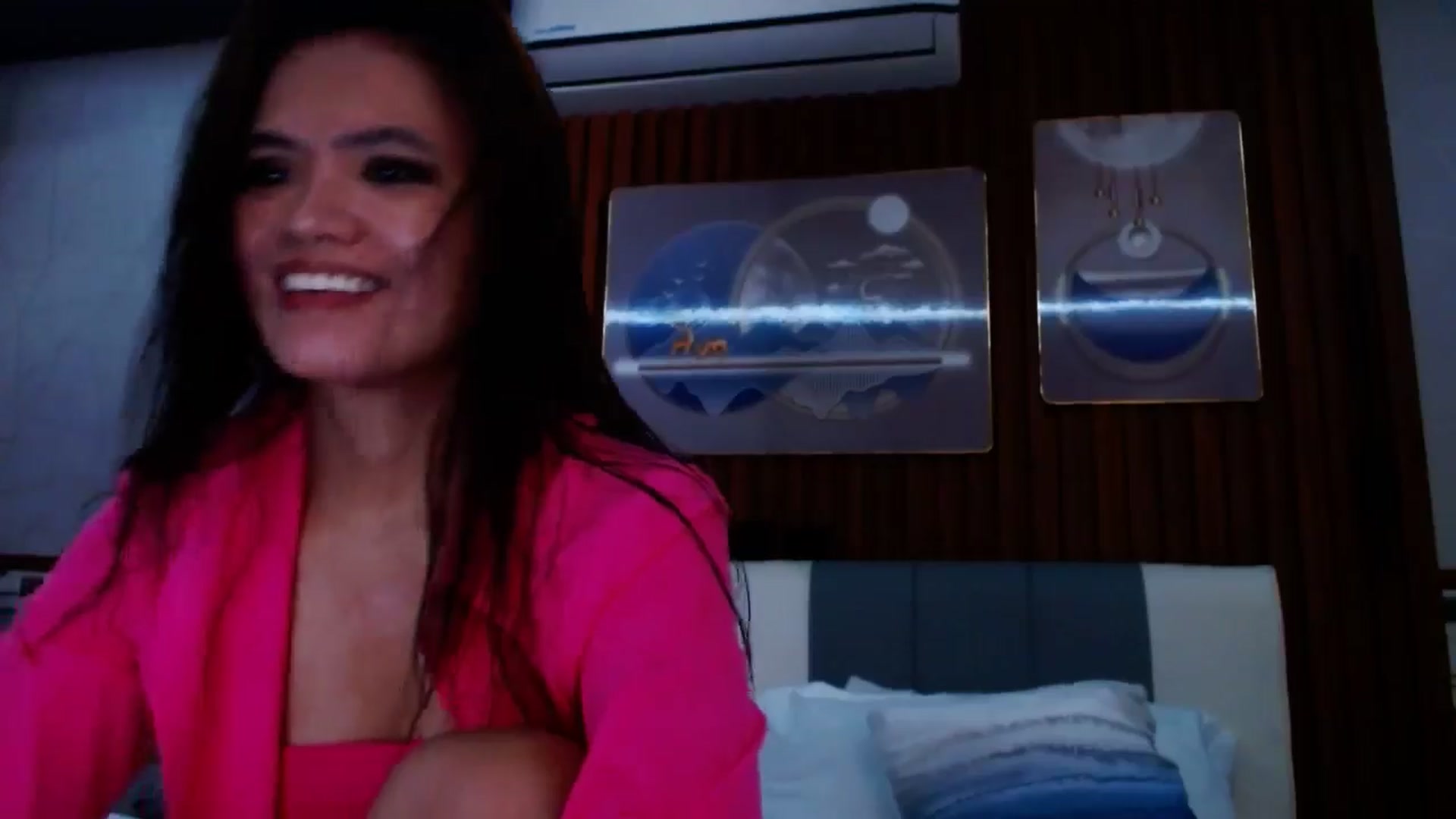 Gallery image thumbnail from SweetOne_4u's myfreecams stream on, 11/27/2024, 24:07 image 4 of 20
