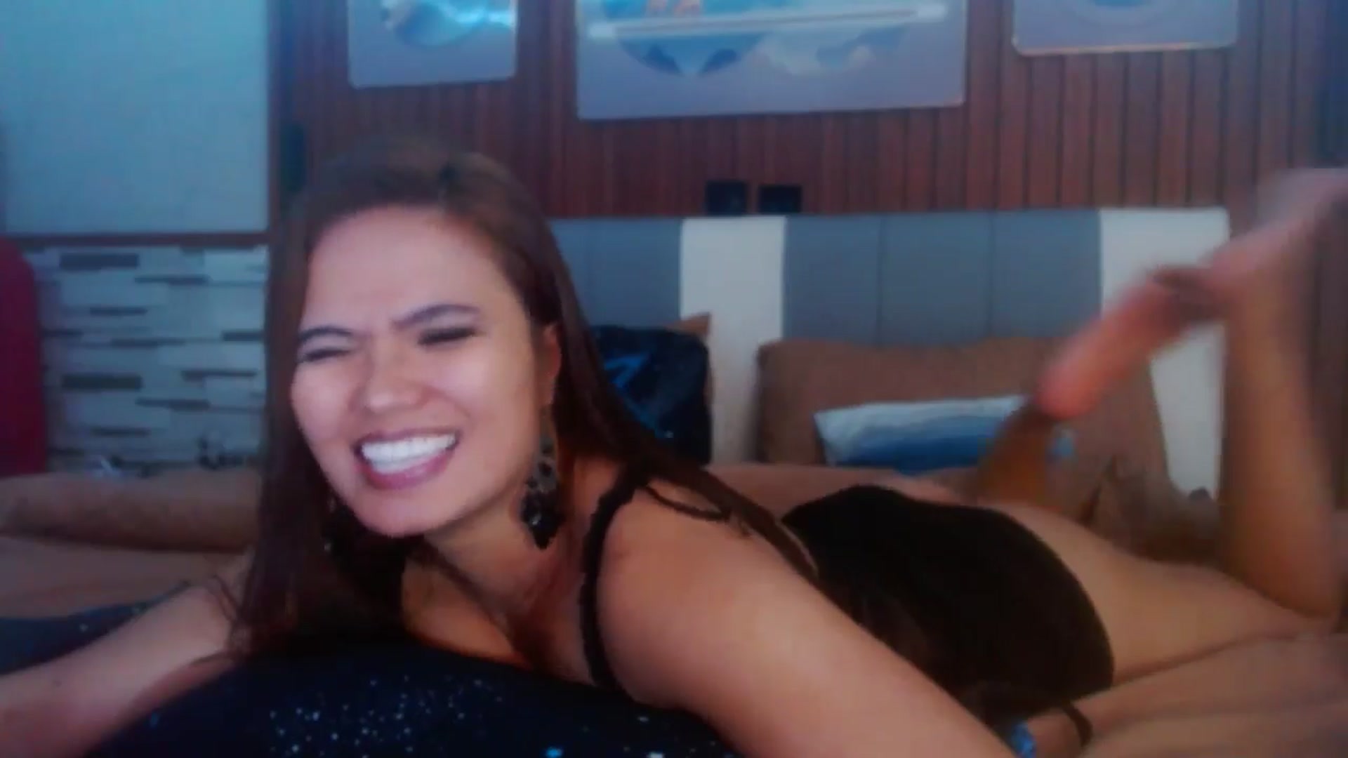 Gallery image thumbnail from SweetOne_4u's myfreecams stream on, 12/31/2024, 24:40 image 2 of 20