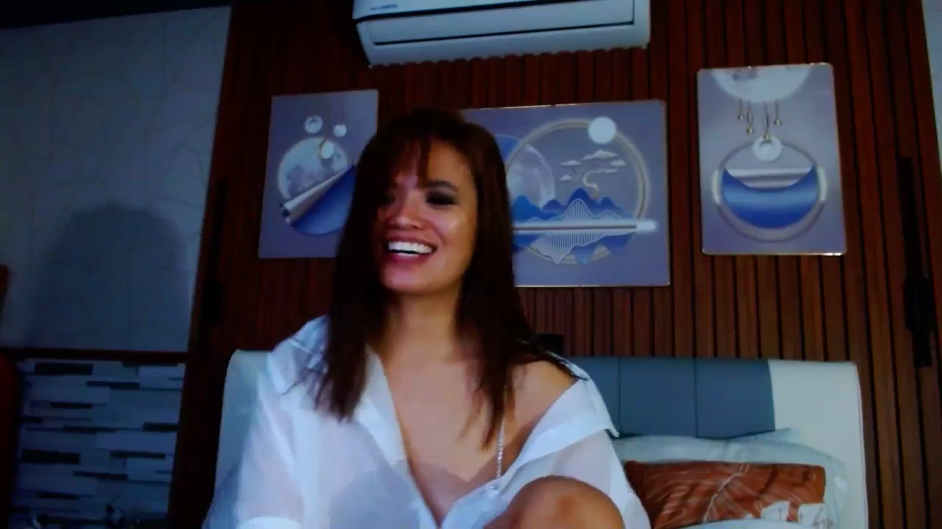 Gallery image thumbnail from SweetOne_4u's myfreecams stream on, 01/10/2025, 01:34 image 6 of 20