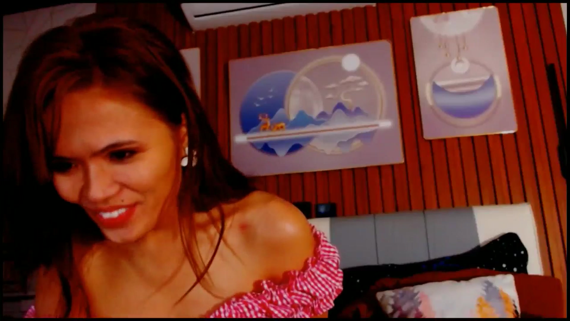 Gallery image thumbnail from SweetOne_4u's myfreecams stream on, 02/25/2025, 24:50 image 16 of 20
