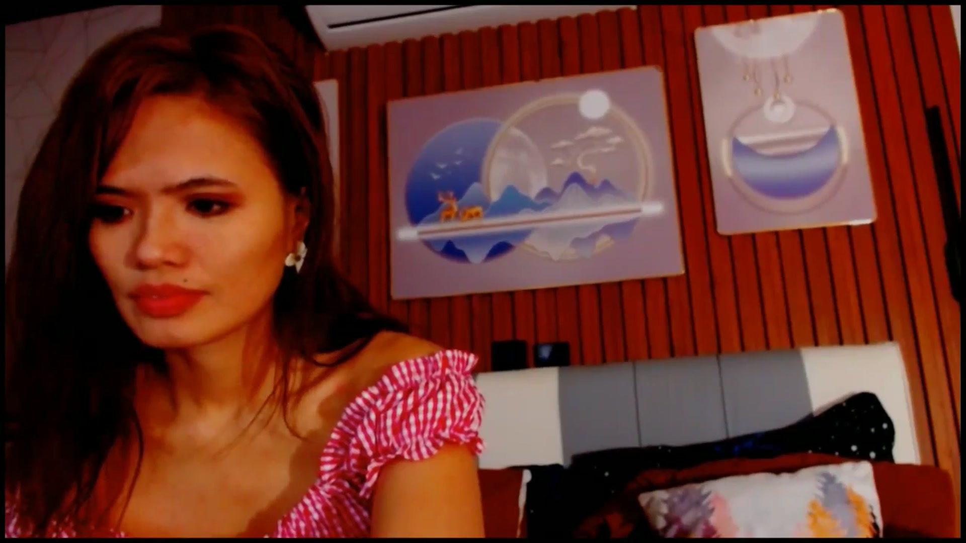 Gallery image thumbnail from SweetOne_4u's myfreecams stream on, 02/25/2025, 24:50 image 8 of 20