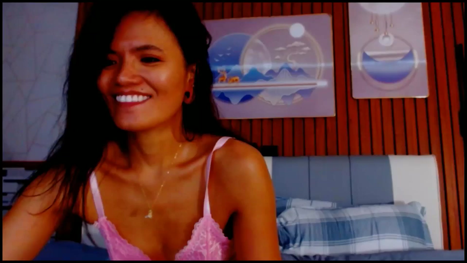 Gallery image thumbnail from SweetOne_4u's myfreecams stream on, 04/18/2025, 02:27 image 7 of 20