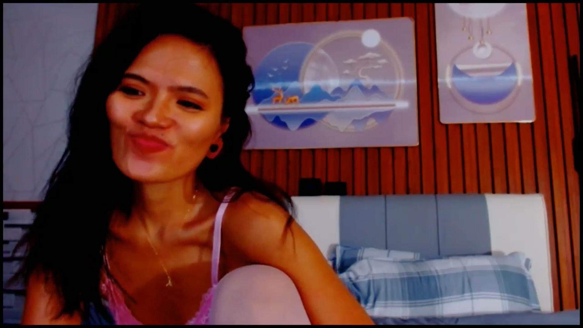 Gallery image thumbnail from SweetOne_4u's myfreecams stream on, 04/18/2025, 02:27 image 9 of 20
