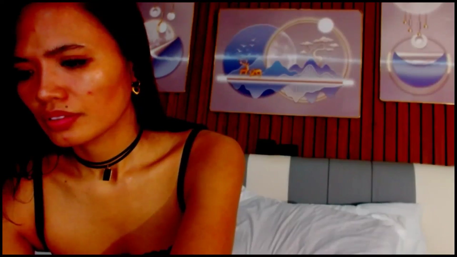 Gallery image thumbnail from SweetOne_4u's myfreecams stream on, 05/07/2025, 01:40 image 12 of 20