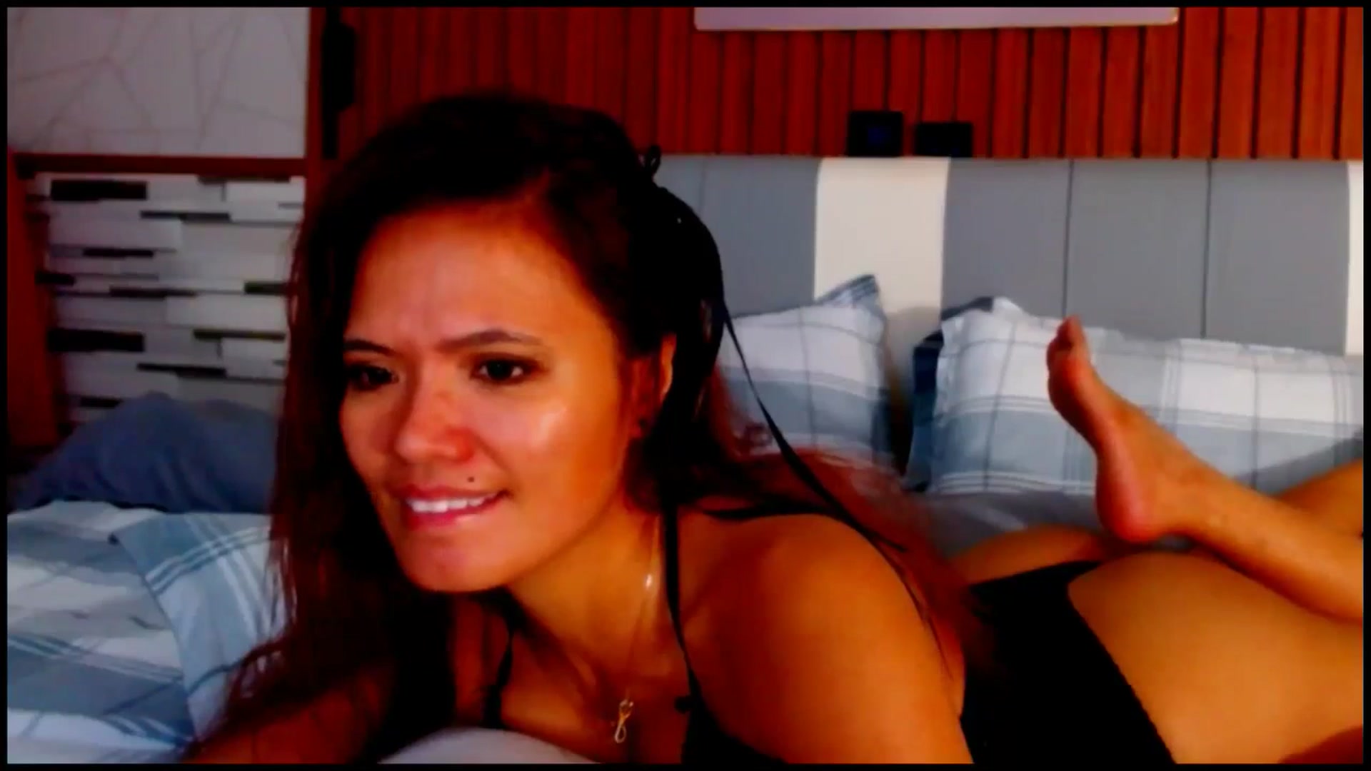 Gallery image thumbnail from SweetOne_4u's myfreecams stream on, 05/26/2025, 02:40 image 5 of 20