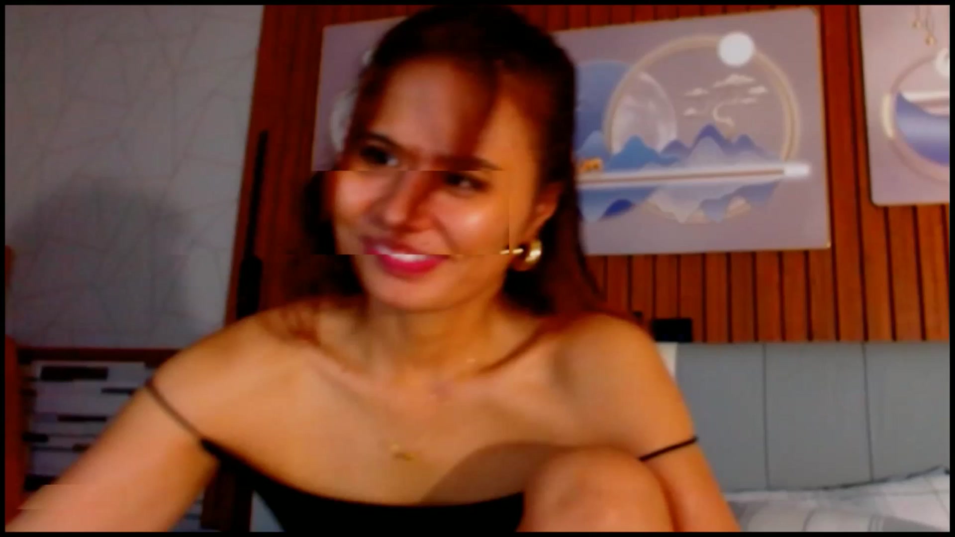 Gallery image thumbnail from SweetOne_4u's myfreecams stream on, 05/29/2025, 04:14 image 12 of 20