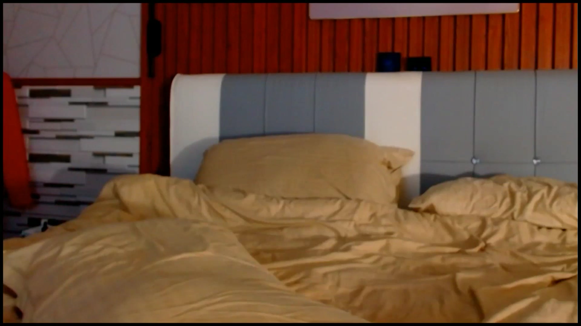 Gallery image thumbnail from SweetOne_4u's myfreecams stream on, 06/06/2025, 02:36 image 15 of 20