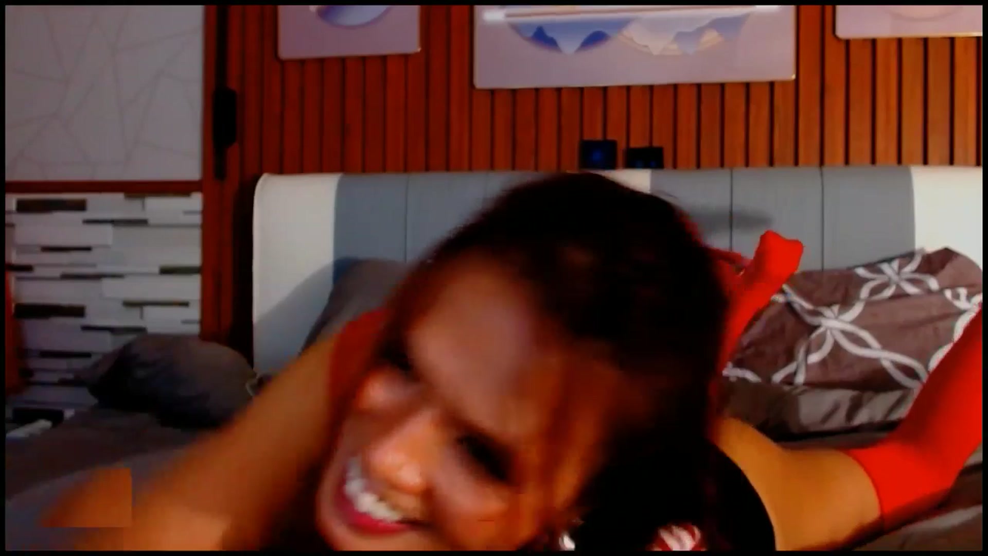 Gallery image thumbnail from SweetOne_4u's myfreecams stream on, 06/15/2025, 05:43 image 12 of 20