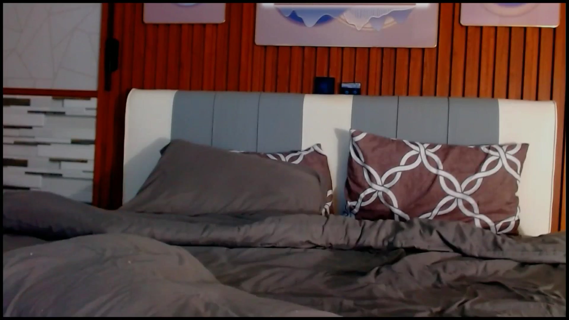 Gallery image thumbnail from SweetOne_4u's myfreecams stream on, 06/22/2025, 02:29 image 20 of 20