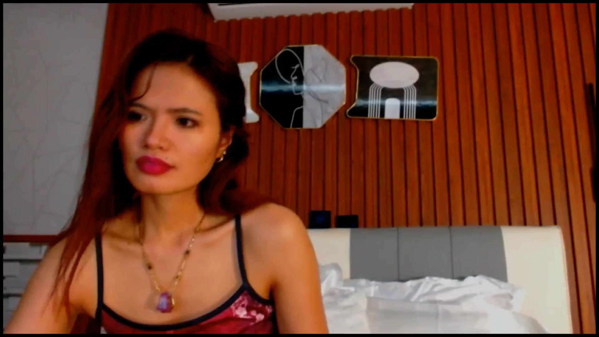 Gallery image thumbnail from SweetOne_4u's myfreecams stream on, 06/29/2025, 02:13 image 11 of 20