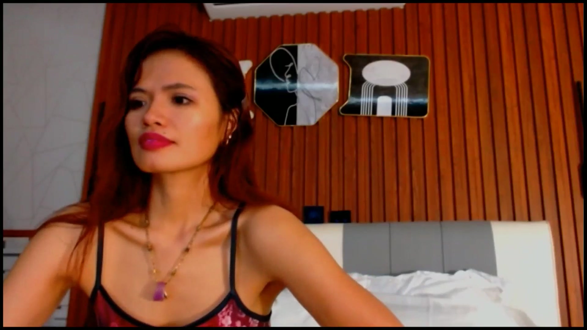 Gallery image thumbnail from SweetOne_4u's myfreecams stream on, 06/29/2025, 02:13 image 17 of 20
