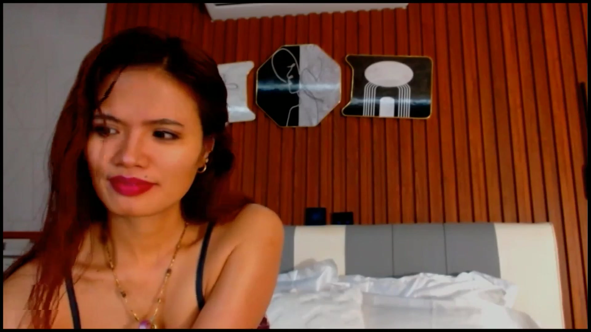Gallery image thumbnail from SweetOne_4u's myfreecams stream on, 06/29/2025, 02:13 image 3 of 20