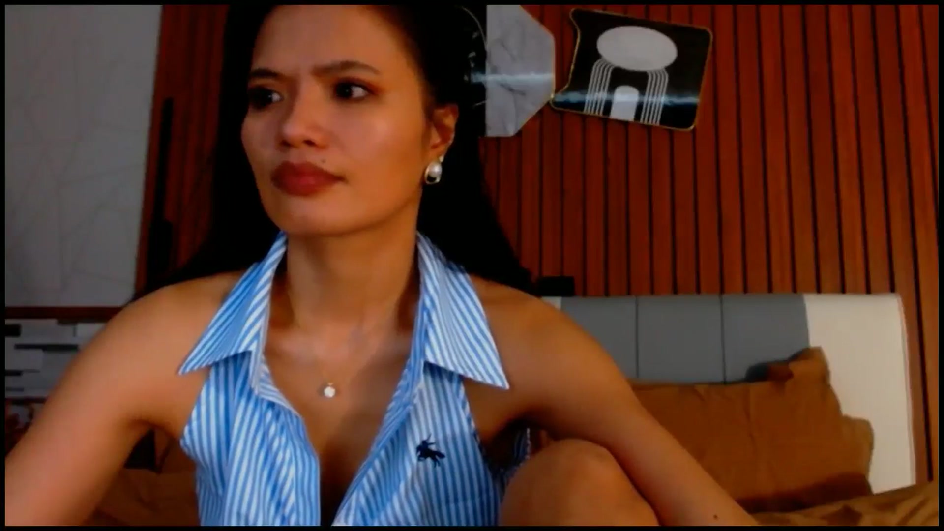 Gallery image thumbnail from SweetOne_4u's myfreecams stream on, 07/11/2025, 02:50 image 3 of 20