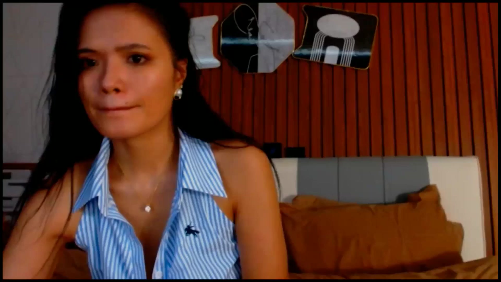 Gallery image thumbnail from SweetOne_4u's myfreecams stream on, 07/11/2025, 02:50 image 6 of 20