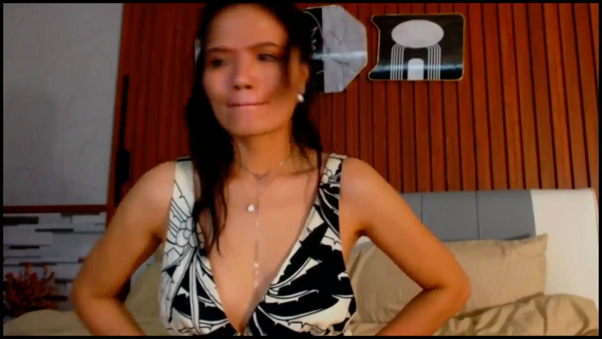 Gallery image thumbnail from SweetOne_4u's myfreecams stream on, 07/12/2025, 03:38 image 19 of 20