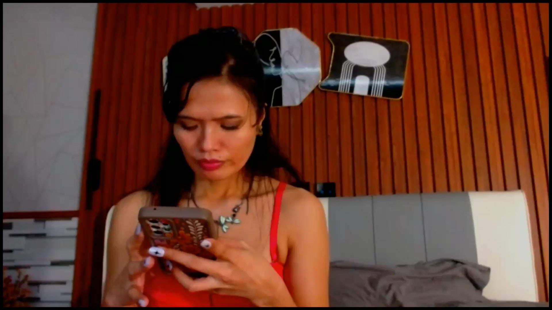 Gallery image thumbnail from SweetOne_4u's myfreecams stream on, 07/20/2025, 02:59 image 14 of 20