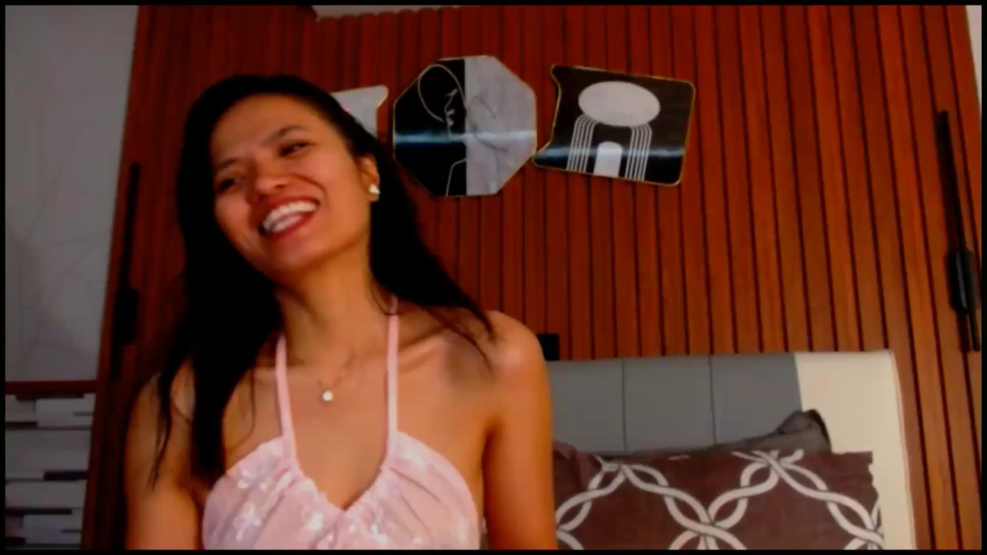 Gallery image thumbnail from SweetOne_4u's myfreecams stream on, 07/31/2025, 01:14 image 14 of 20