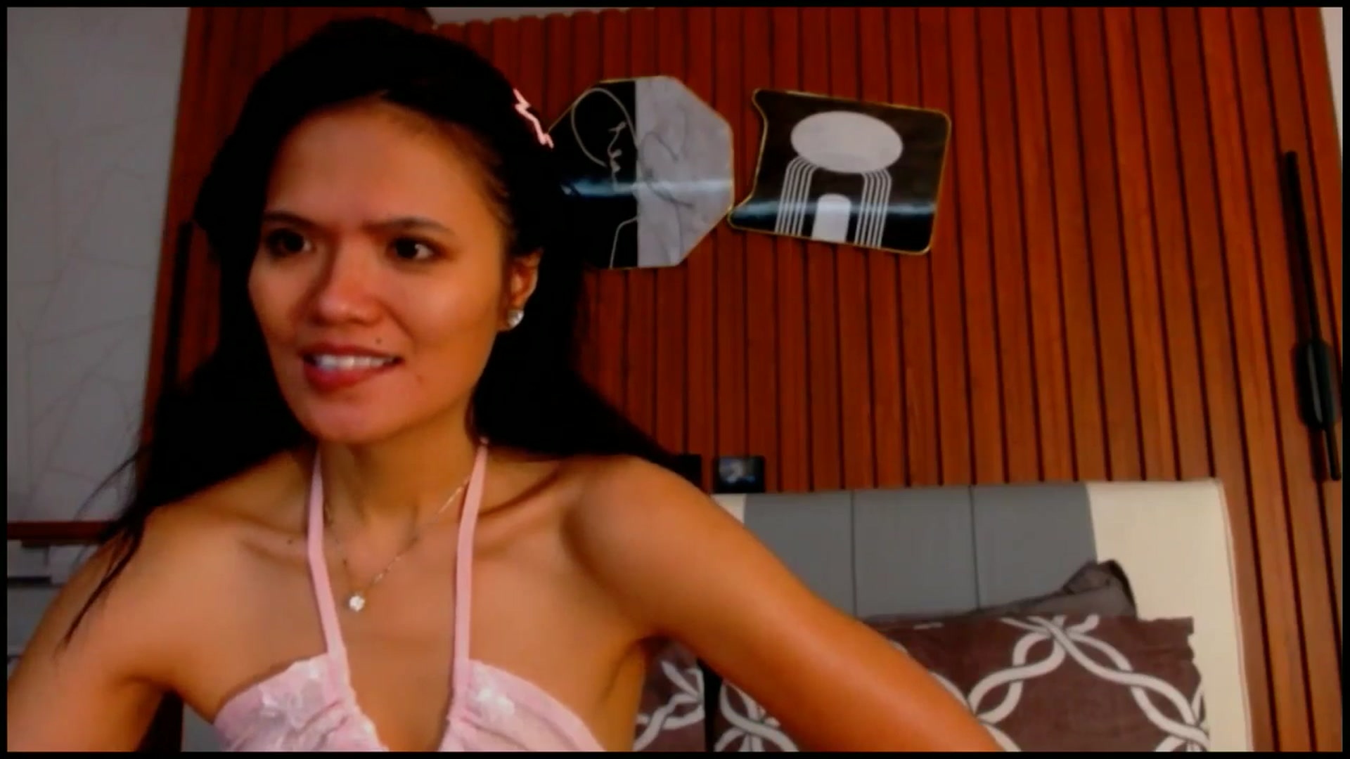 Gallery image thumbnail from SweetOne_4u's myfreecams stream on, 07/31/2025, 01:14 image 17 of 20