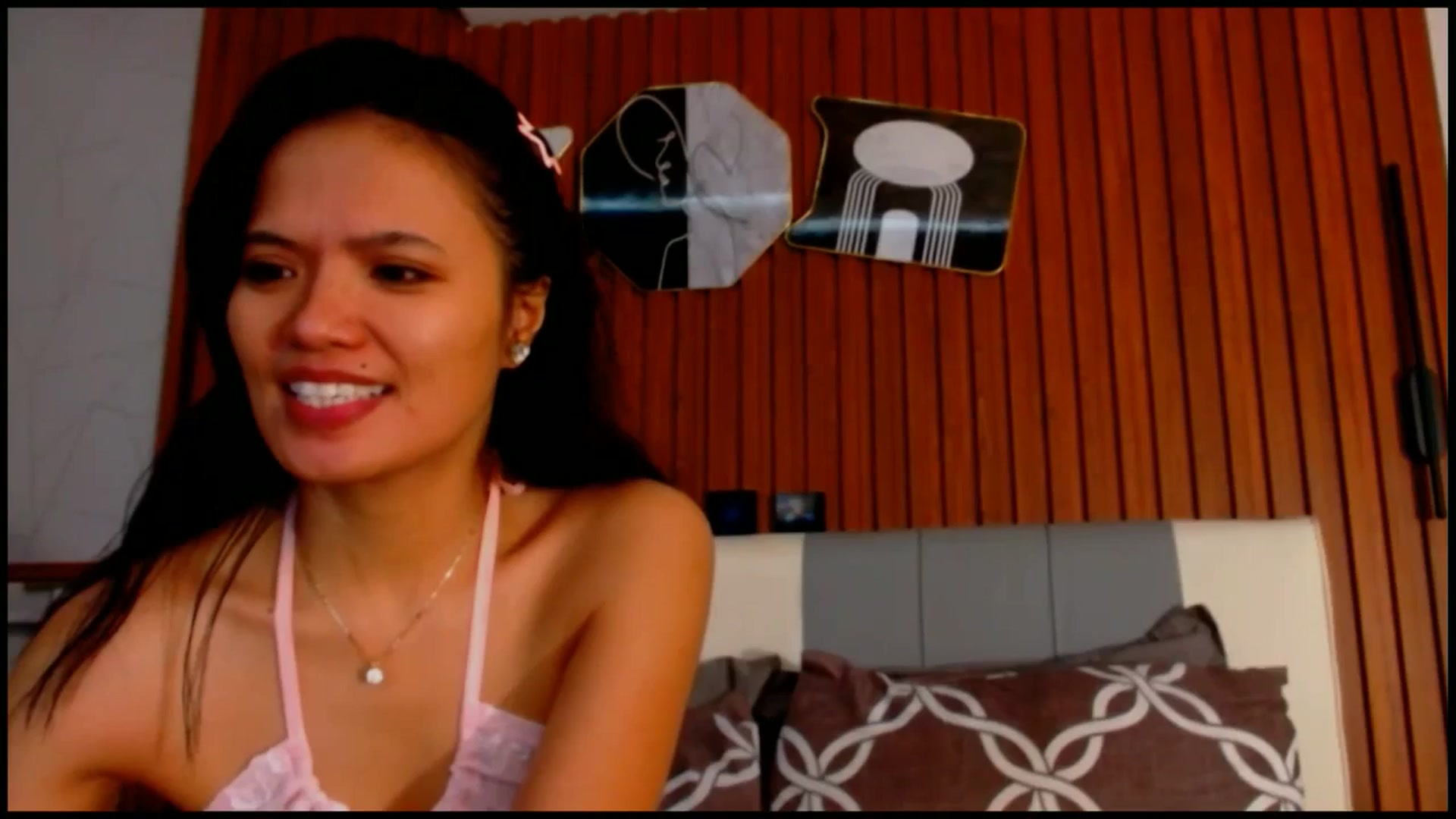 Gallery image thumbnail from SweetOne_4u's myfreecams stream on, 07/31/2025, 01:14 image 5 of 20