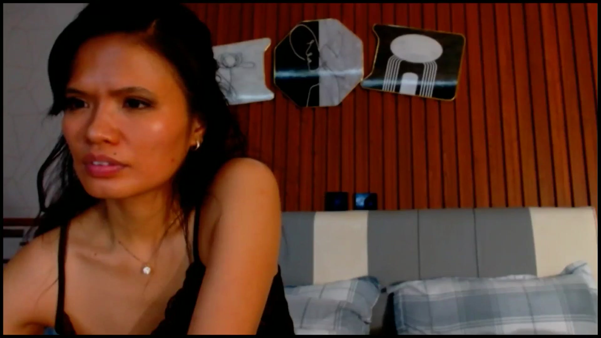 Gallery image thumbnail from SweetOne_4u's myfreecams stream on, 08/06/2025, 03:55 image 4 of 20