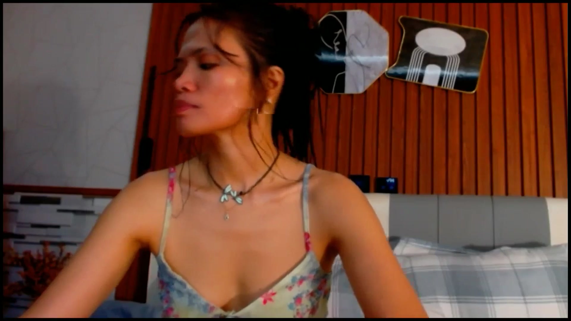 Gallery image thumbnail from SweetOne_4u's myfreecams stream on, 08/16/2025, 03:17 image 2 of 20