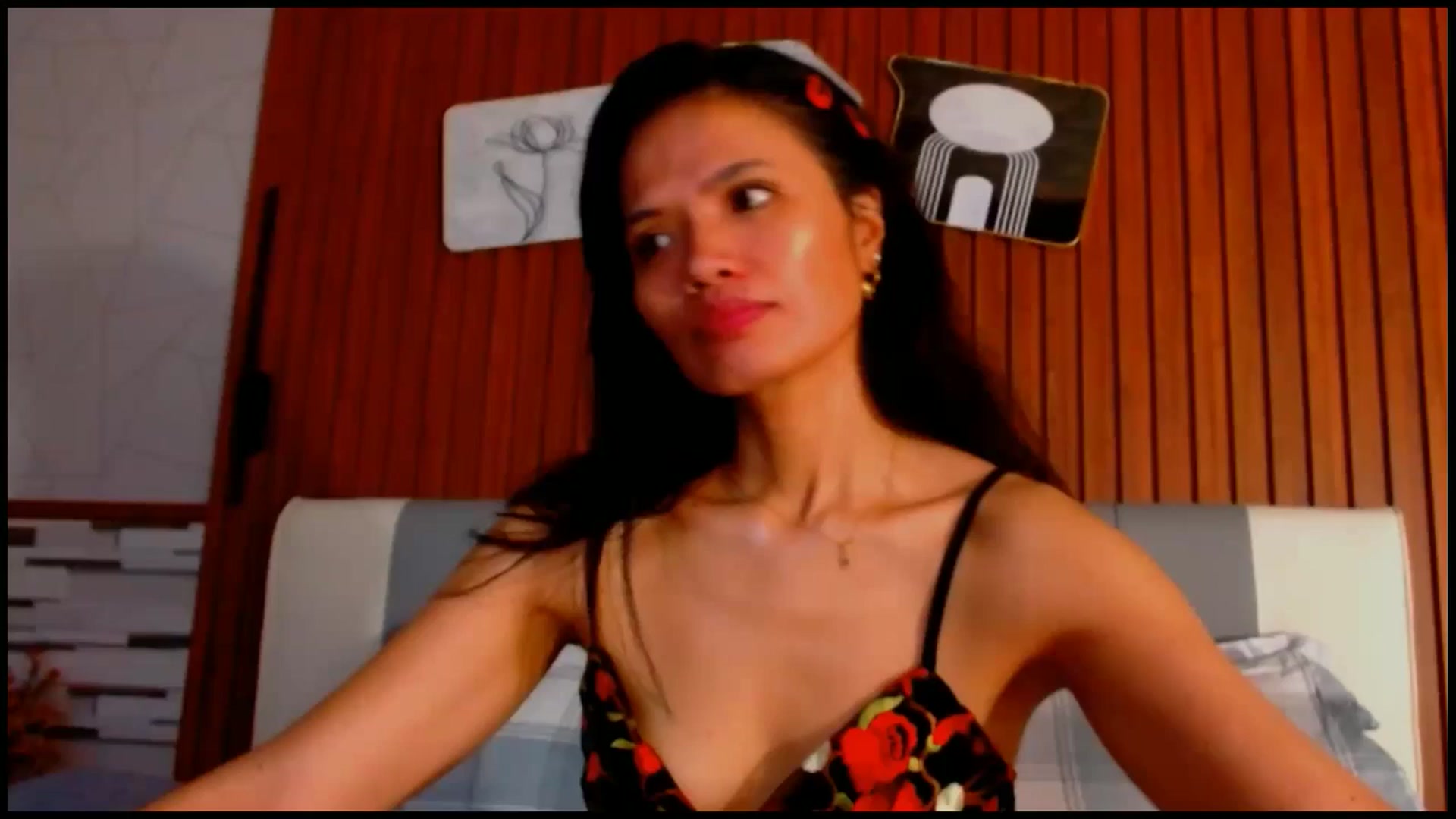 Gallery image thumbnail from SweetOne_4u's myfreecams stream on, 08/17/2025, 03:20 image 5 of 20