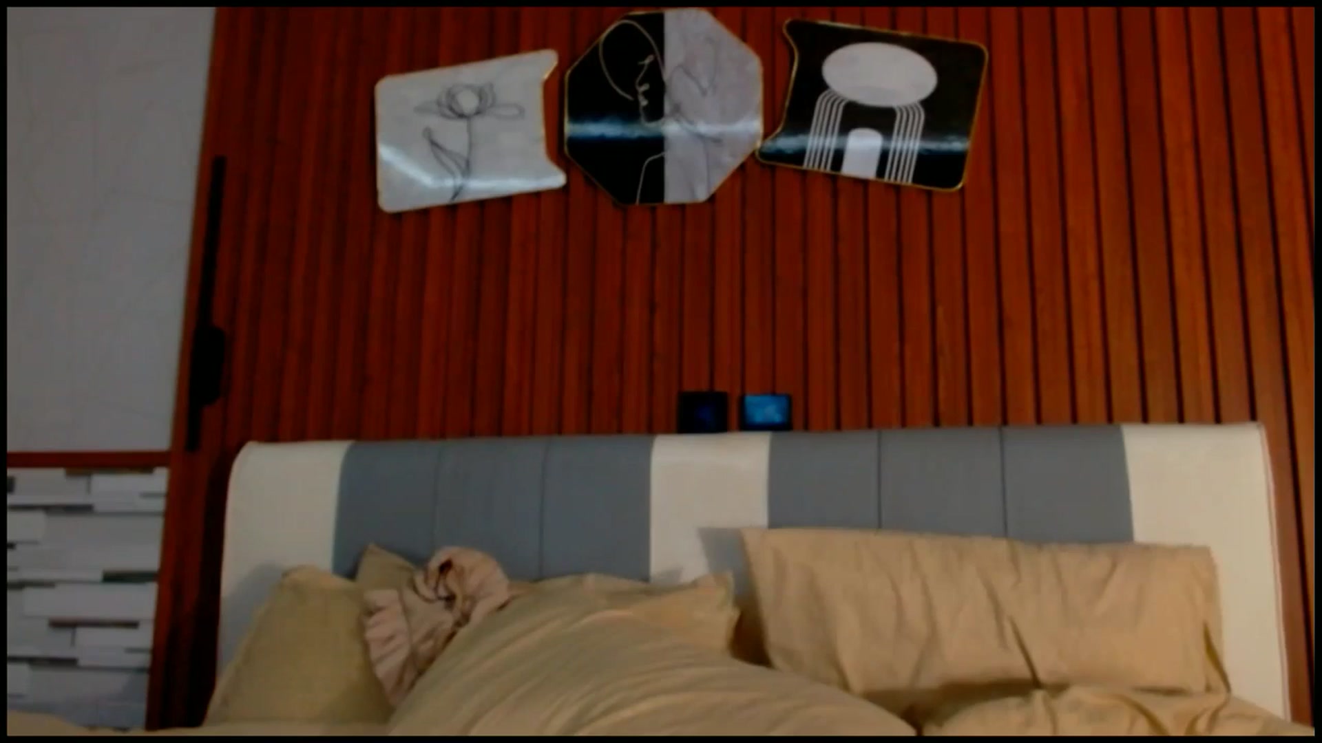 Gallery image thumbnail from SweetOne_4u's myfreecams stream on, 09/04/2025, 04:21 image 16 of 20