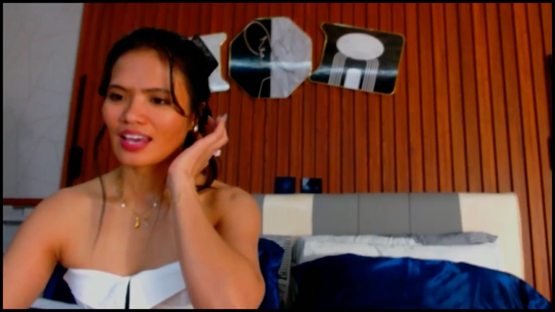 Gallery image thumbnail from SweetOne_4u's myfreecams stream on, 09/13/2025, 03:11 image 2 of 20