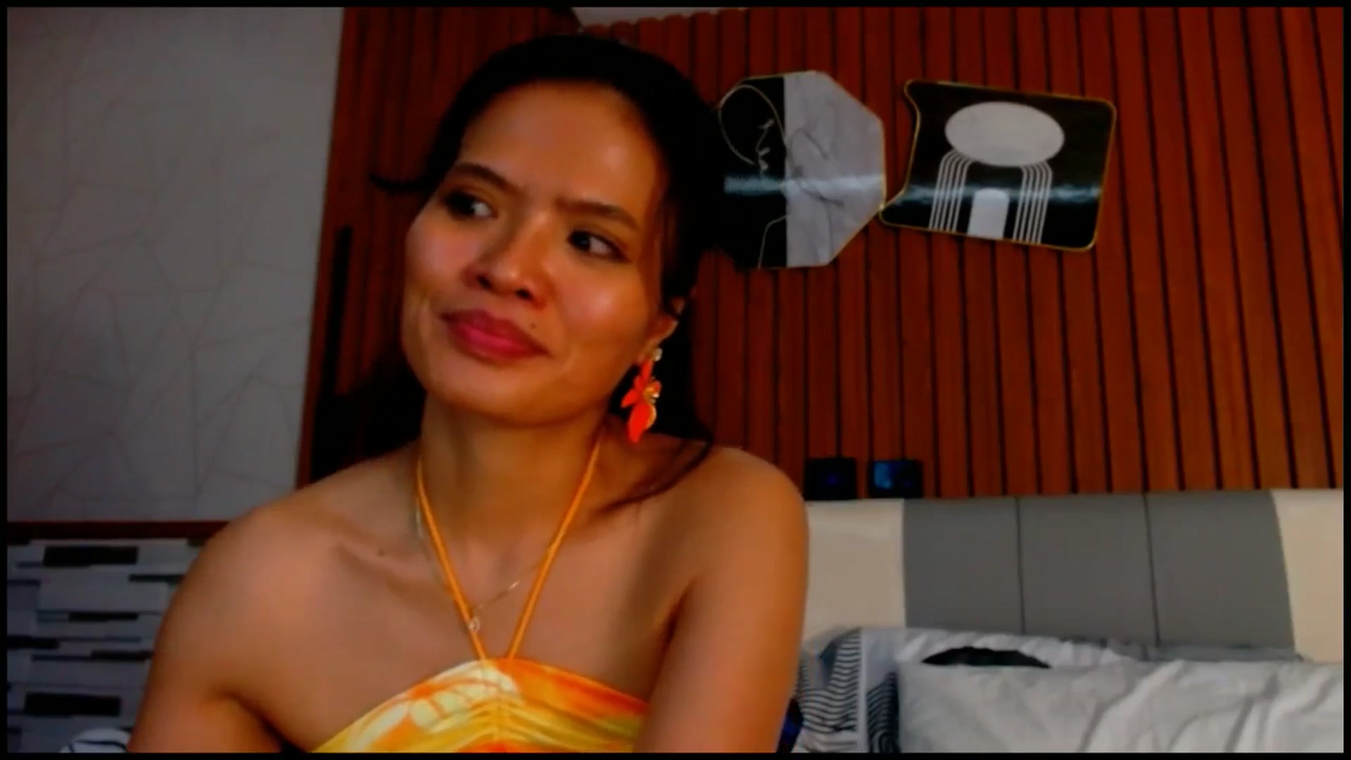Gallery image thumbnail from SweetOne_4u's myfreecams stream on, 09/14/2025, 02:34 image 20 of 20