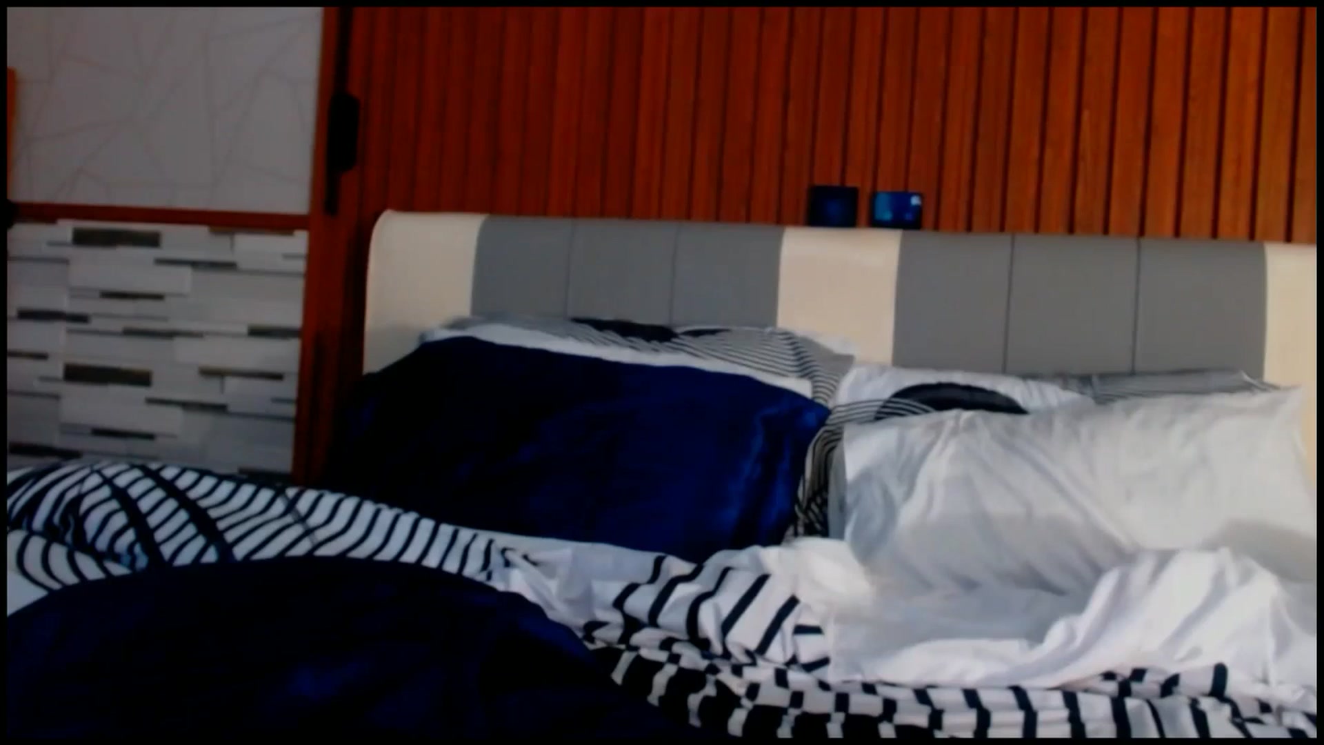 Gallery image thumbnail from SweetOne_4u's myfreecams stream on, 09/15/2025, 03:12 image 11 of 20