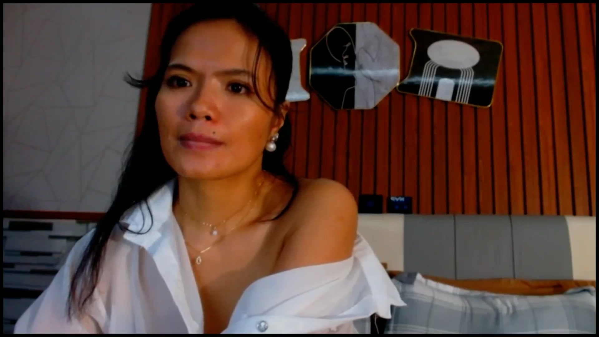 Gallery image thumbnail from SweetOne_4u's myfreecams stream on, 09/25/2025, 02:31 image 18 of 20