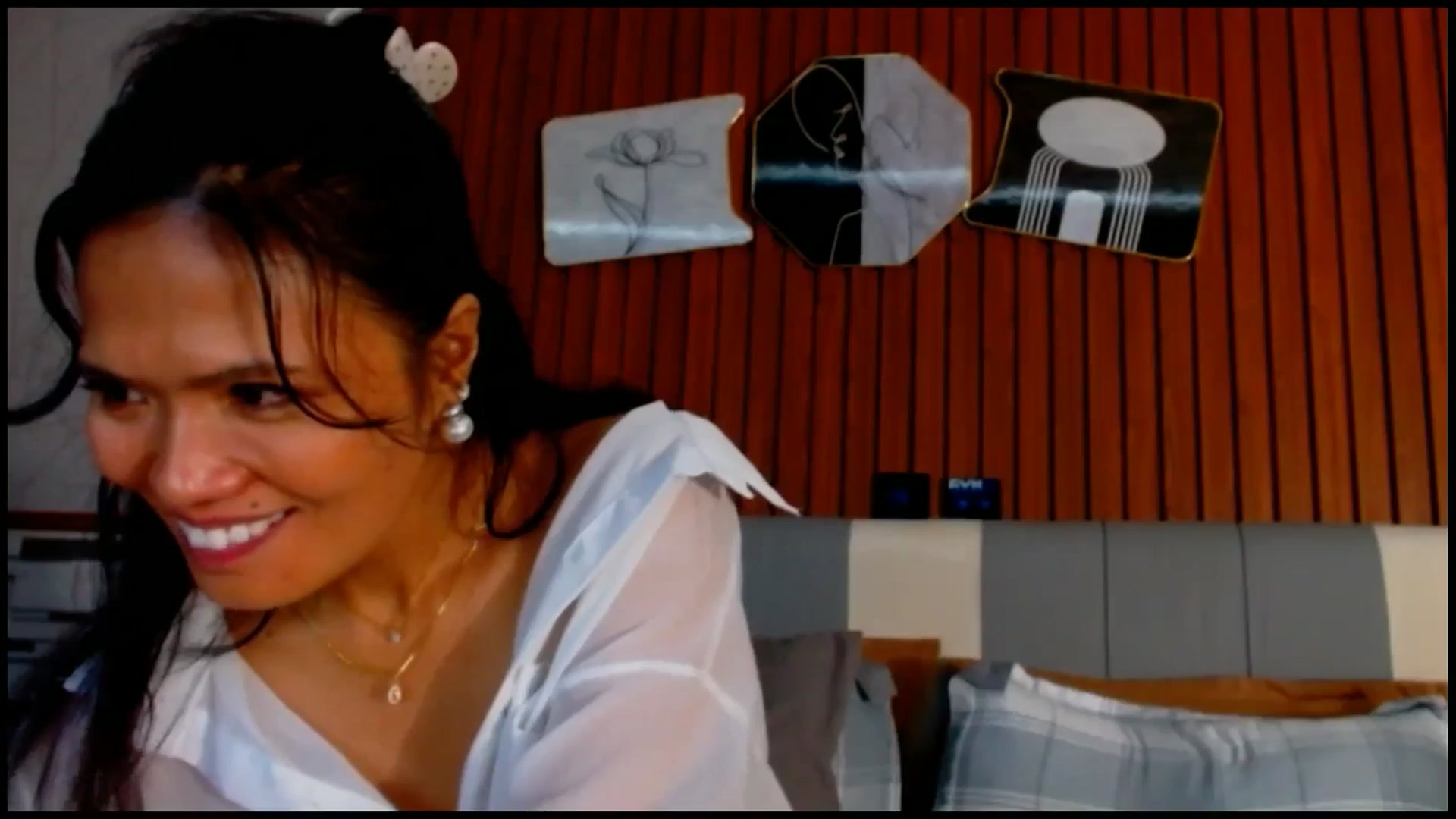 Gallery image thumbnail from SweetOne_4u's myfreecams stream on, 09/25/2025, 03:41 image 3 of 20