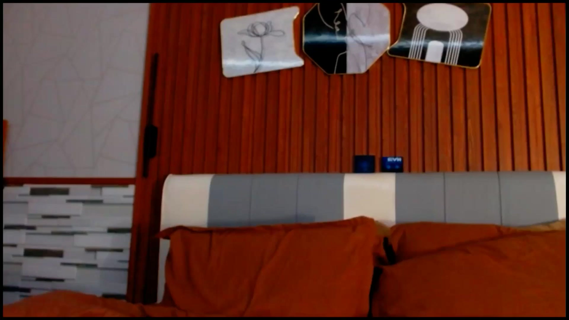 Gallery image thumbnail from SweetOne_4u's myfreecams stream on, 10/04/2025, 03:37 image 5 of 20