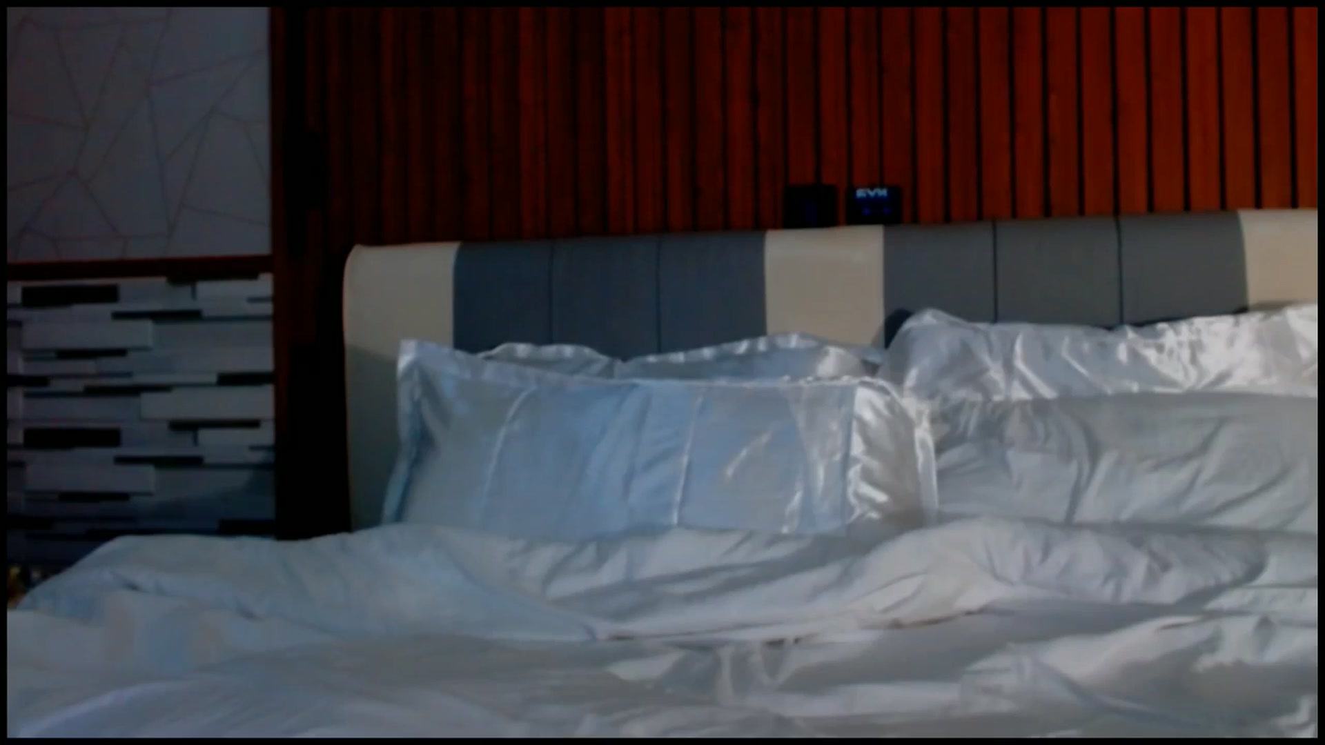 Gallery image thumbnail from SweetOne_4u's myfreecams stream on, 10/18/2025, 03:22 image 2 of 20