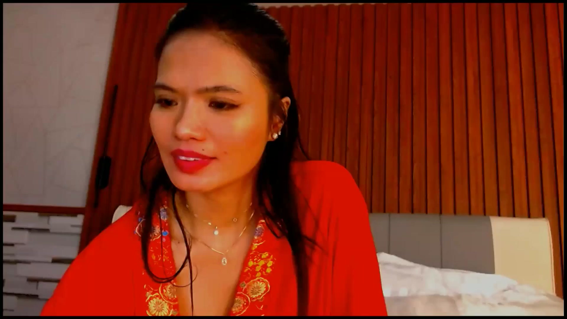 Gallery image thumbnail from SweetOne_4u's myfreecams stream on, 11/13/2025, 04:02 image 4 of 20