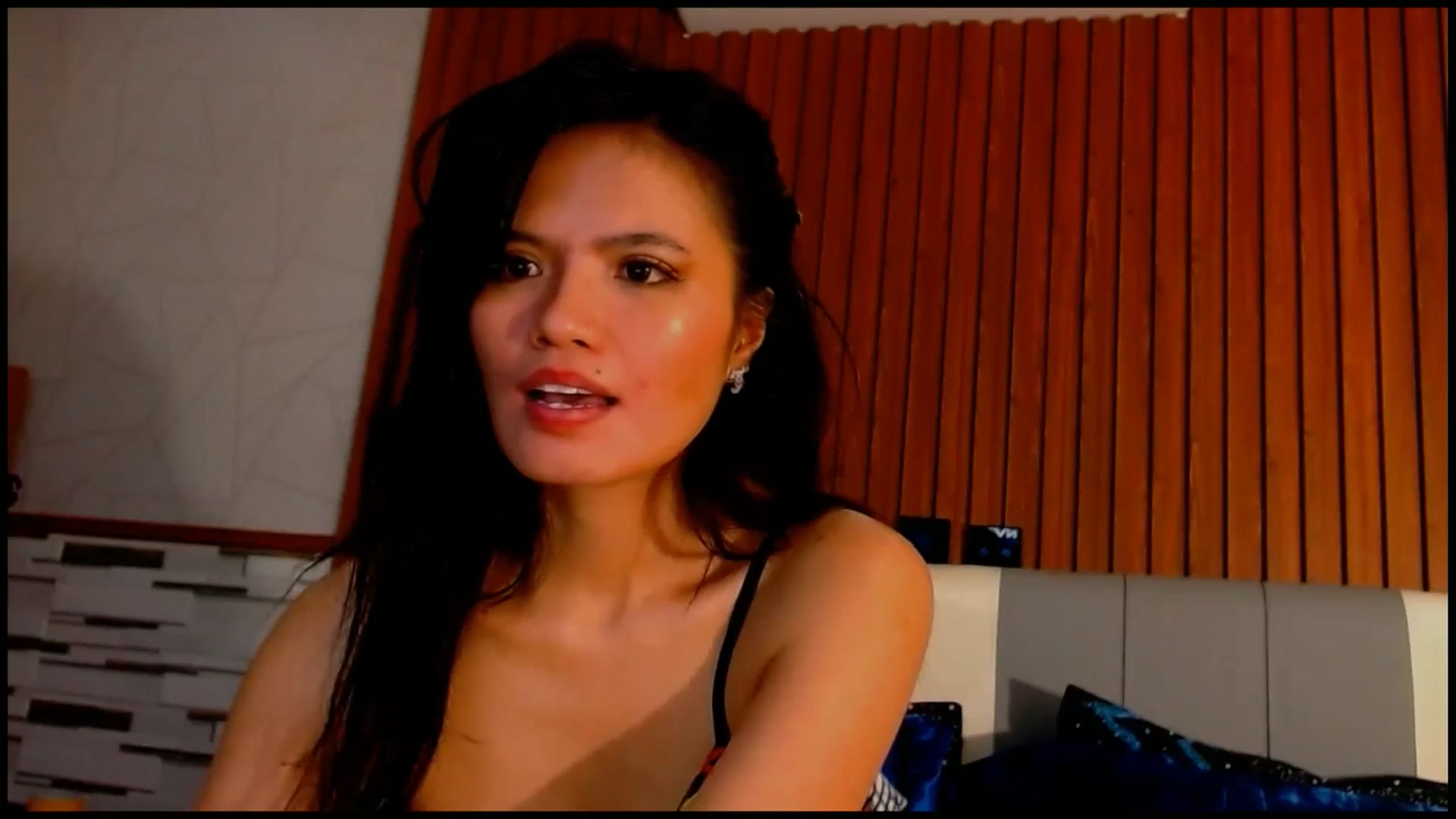 Gallery image thumbnail from SweetOne_4u's myfreecams stream on, 11/16/2025, 03:49 image 6 of 20