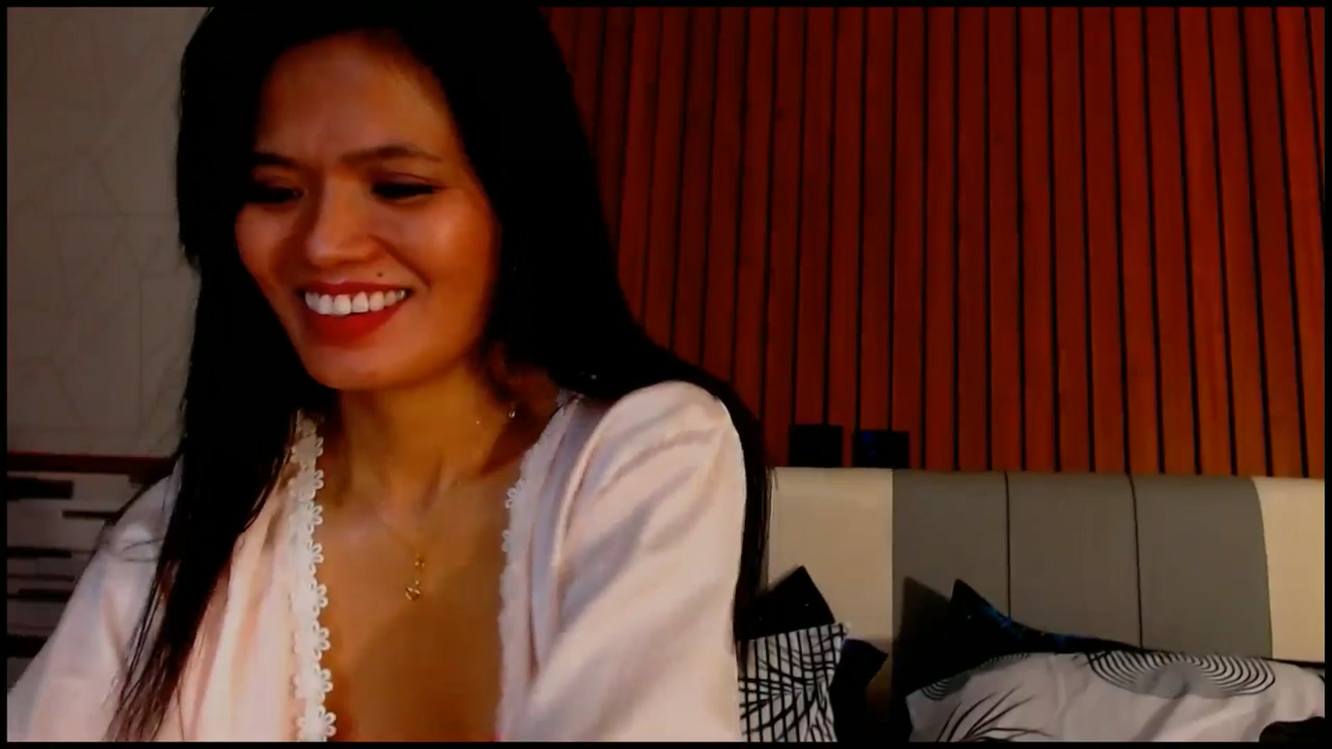 Gallery image thumbnail from SweetOne_4u's myfreecams stream on, 11/18/2025, 02:22 image 3 of 20