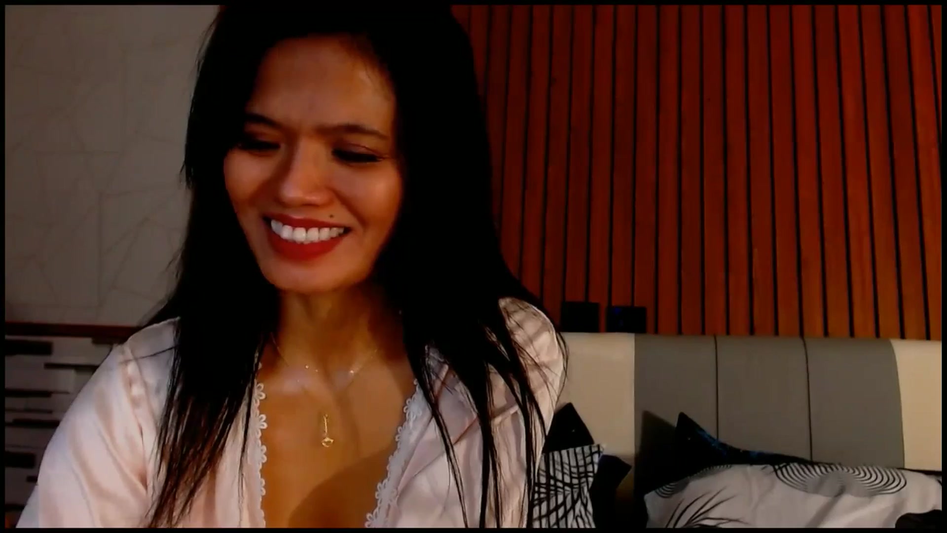 Gallery image thumbnail from SweetOne_4u's myfreecams stream on, 11/18/2025, 02:22 image 7 of 20