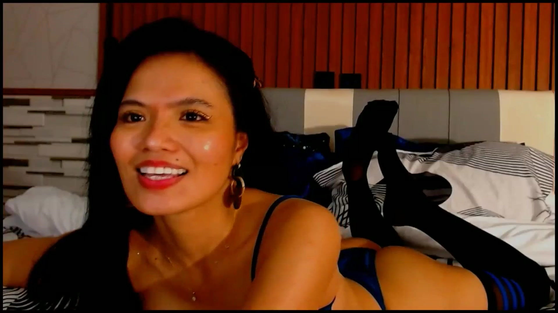 Gallery image thumbnail from SweetOne_4u's myfreecams stream on, 01/02/2026, 04:00 image 10 of 20