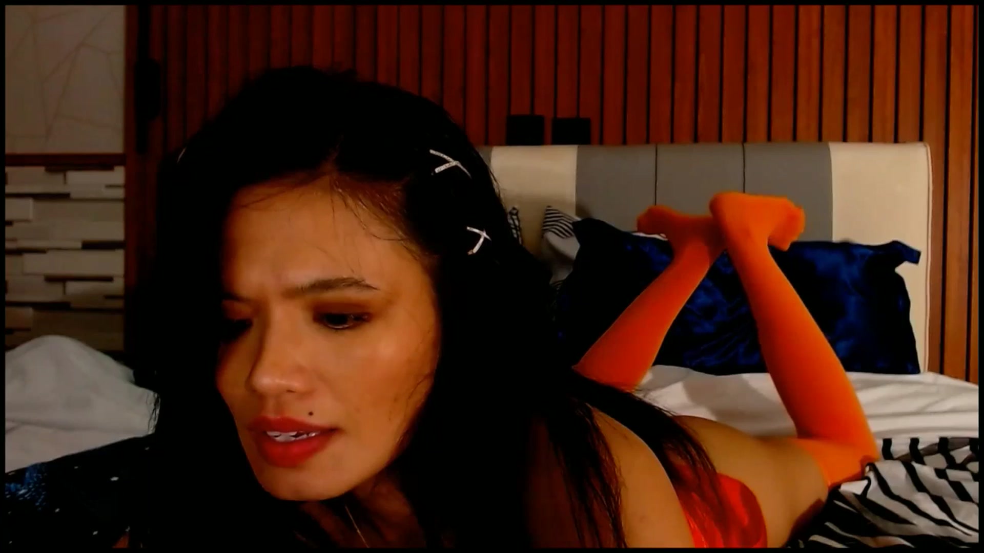 Gallery image thumbnail from SweetOne_4u's myfreecams stream on, 01/04/2026, 04:17 image 15 of 20