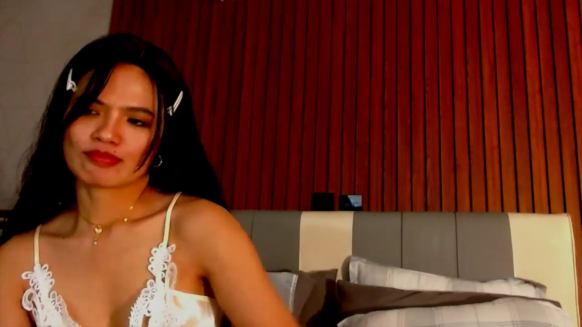 Gallery image thumbnail from SweetOne_4u's myfreecams stream on, 03/04/2026, 04:18 image 13 of 20