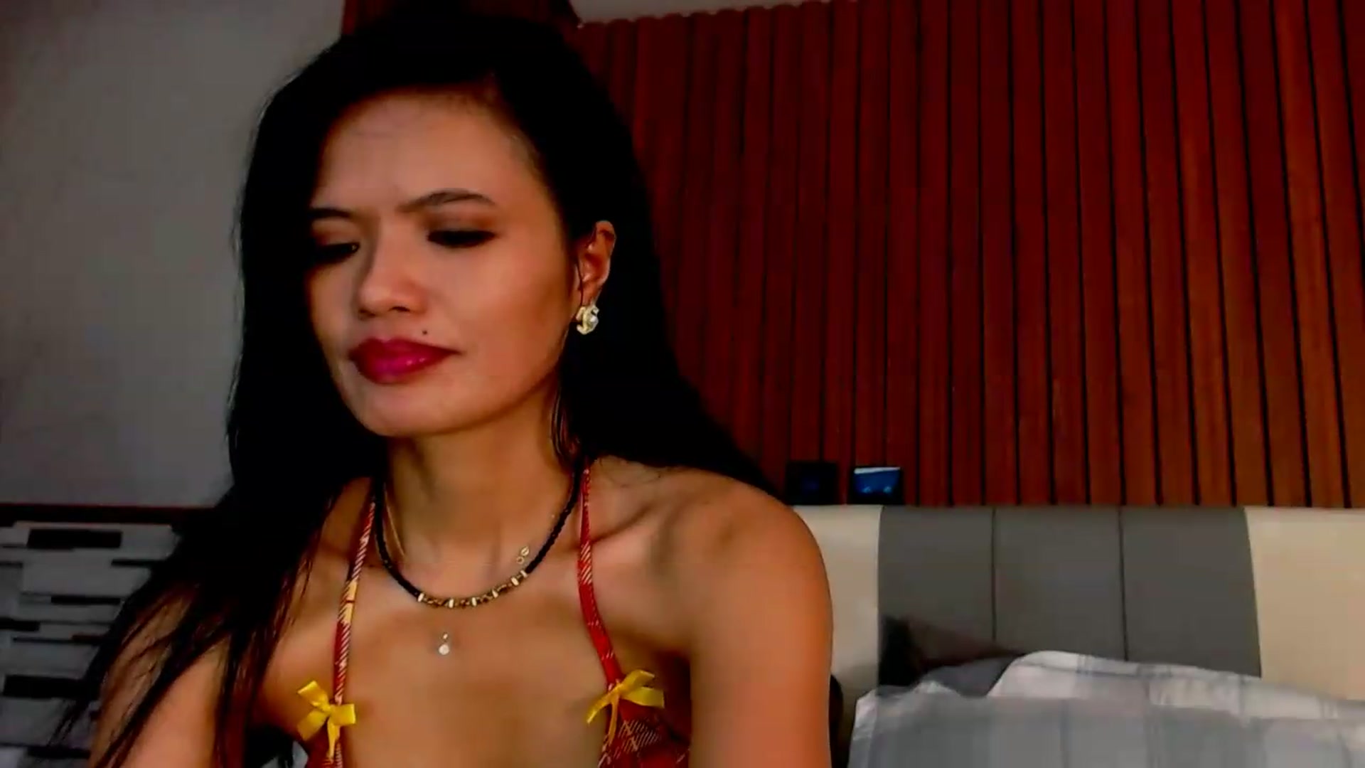 Gallery image thumbnail from SweetOne_4u's myfreecams stream on, 05/18/2026, 03:30 image 5 of 20