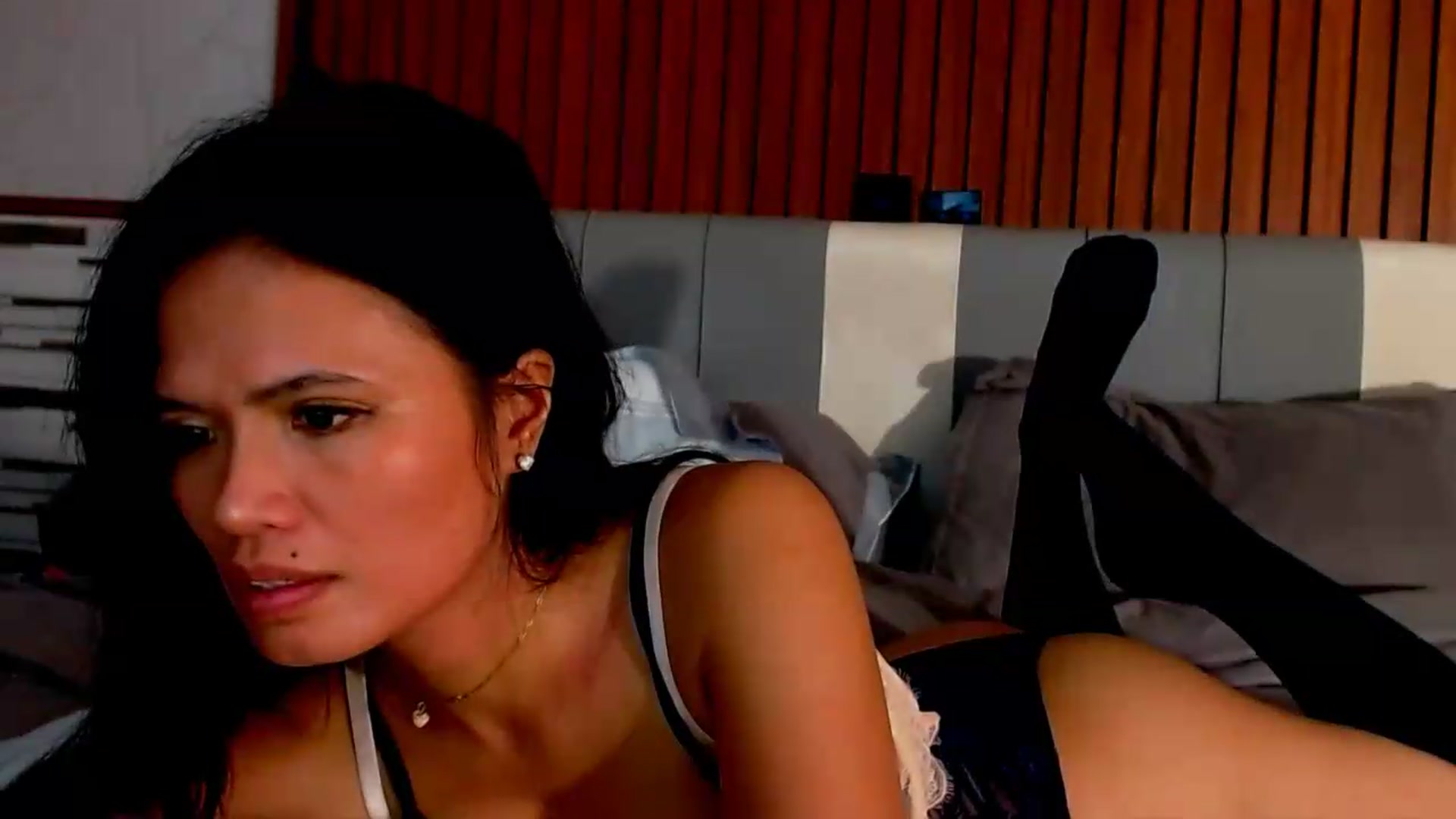 Gallery image thumbnail from SweetOne_4u's myfreecams stream on, 07/10/2026, 02:59 image 14 of 20