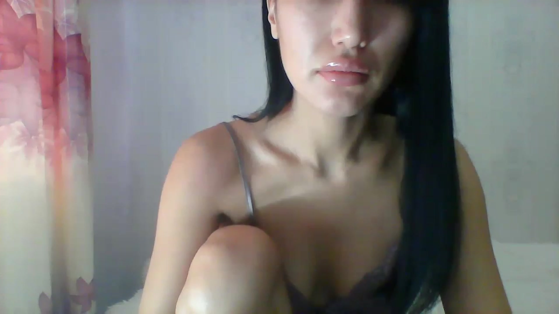 Gallery image thumbnail from SweetRo0mance's myfreecams stream on, 12/08/2022, 05:14 image 11 of 20