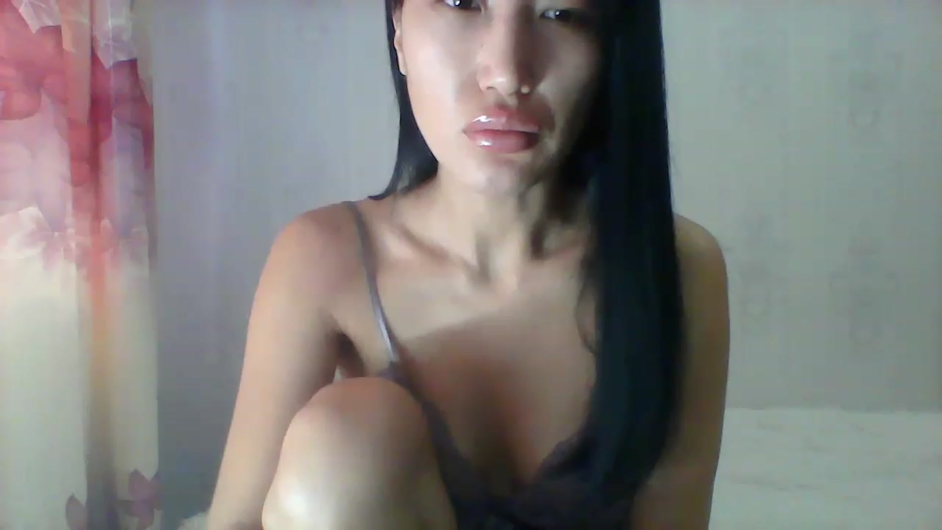Gallery image thumbnail from SweetRo0mance's myfreecams stream on, 12/08/2022, 05:14 image 12 of 20